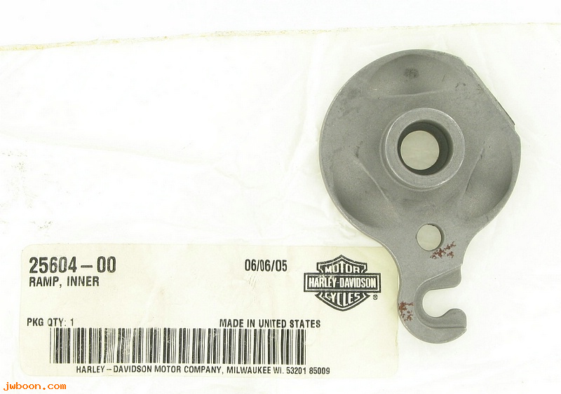   25604-00 (25604-00): Ramp - inner - NOS - Twin Cam '00-'05