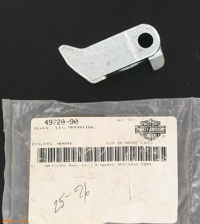   49720-90 (49720-90): Pivot block - jiffy leg mounting - NOS - FXD. Dyna '91-