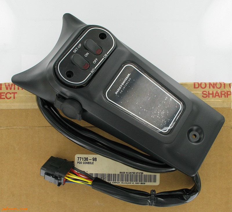   77136-98 (77136-98): Console - pod - NOS - Touring '98-'02