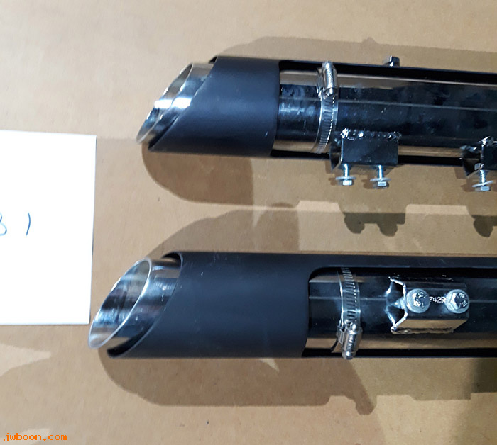 D ZE31 (): 2 mufflers with black heat shields