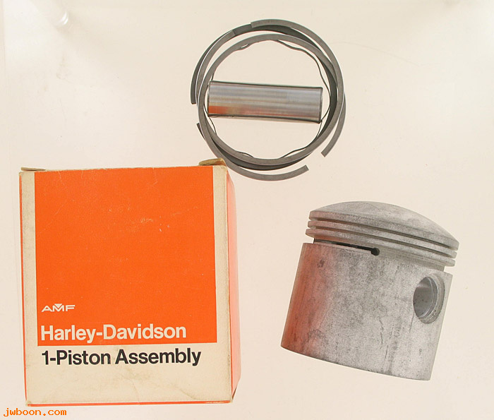   22256-60 (22256-60): Piston with rings and pin - NOS