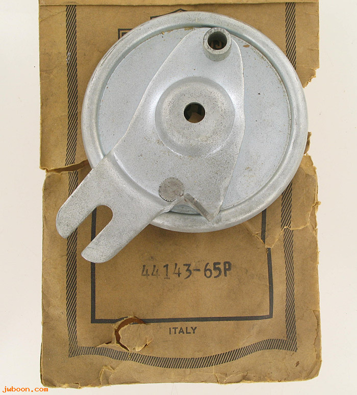   44143-65P (44143-65P): Side plate, front brake - NOS - Aermacchi M-50 1965