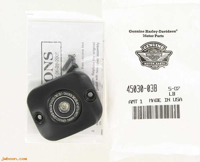   45030-03B (45030-03B): Master cyl cover - NOS - XL 96-03. V-rod 02-05. Touring. FXST,FXD