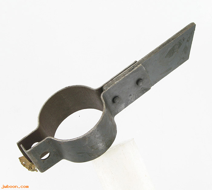   47330-47 (47330-47): Coil hanger bracket - NOS - S, 125 '48-'52