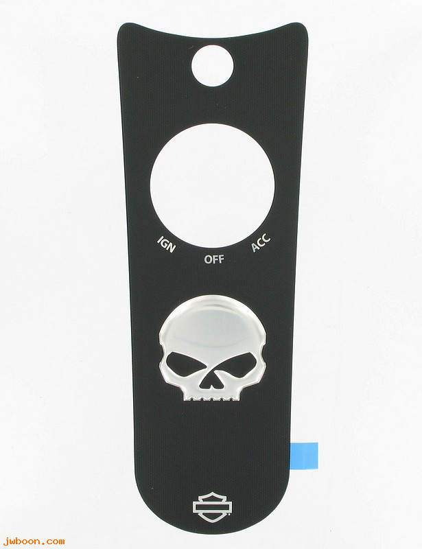   71372-05 (71372-05): Personal accents console insert - Raised skull - NOS -FLHRS 04-07
