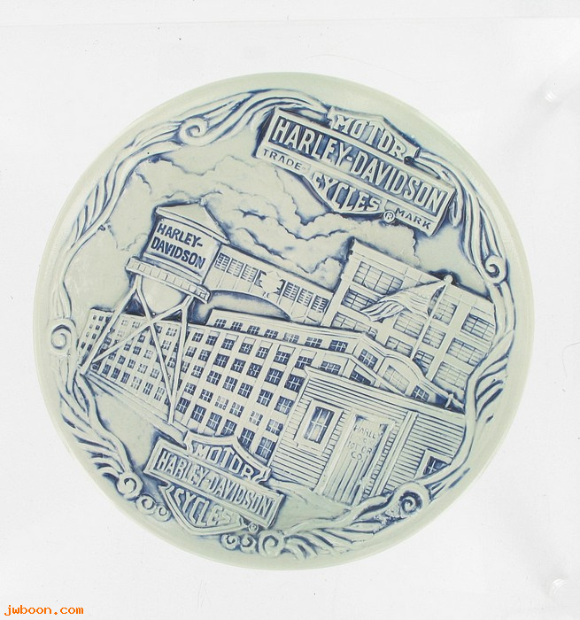   96846-08V (96846-08V): Limited edition ceramic plate - Juneau avenue - NOS