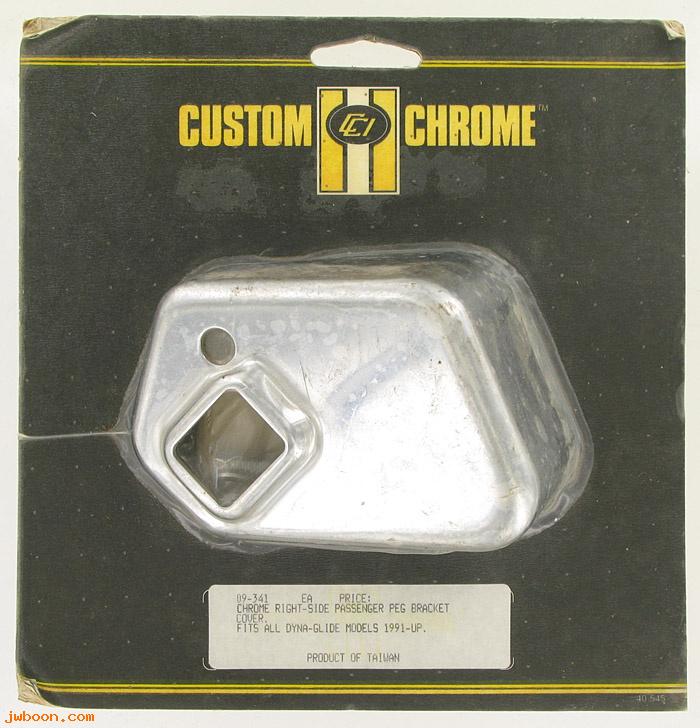 D CC09-341 (): Custom Chrome passenger peg bracket cover - right, in stock